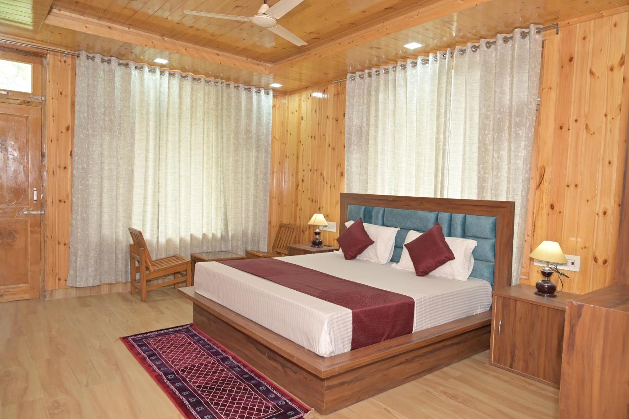 Hotel Royal Galaxy Tirthan Banjār Exteriér fotografie