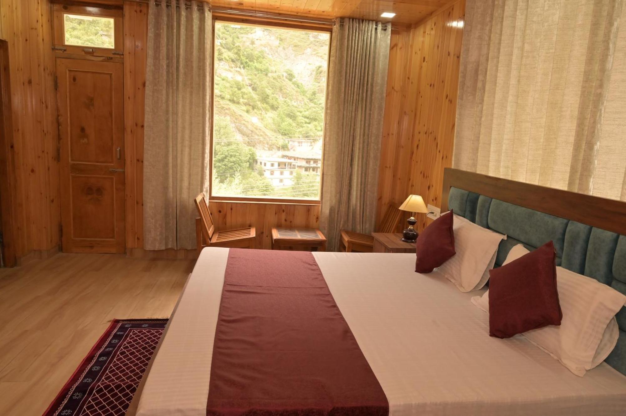 Hotel Royal Galaxy Tirthan Banjār Exteriér fotografie