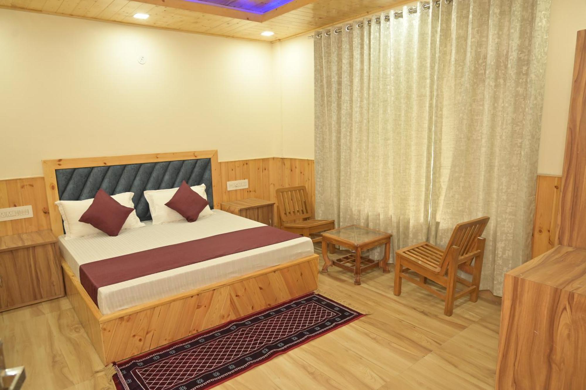 Hotel Royal Galaxy Tirthan Banjār Exteriér fotografie