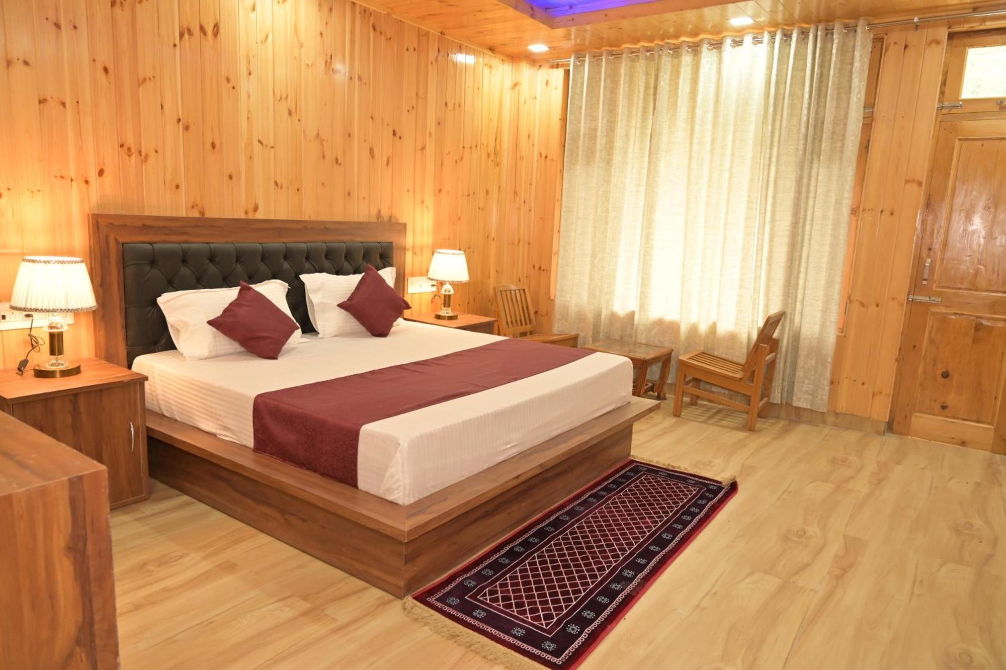Hotel Royal Galaxy Tirthan Banjār Exteriér fotografie