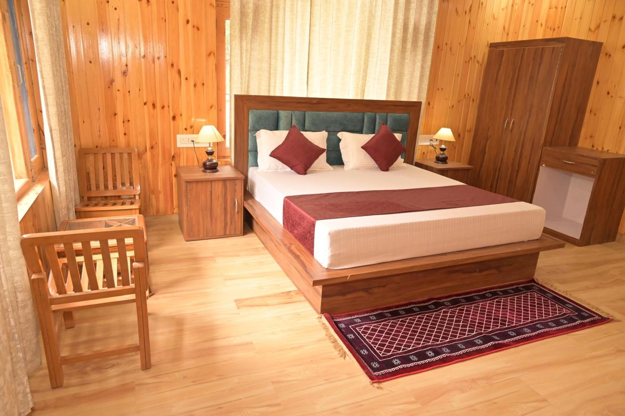 Hotel Royal Galaxy Tirthan Banjār Exteriér fotografie